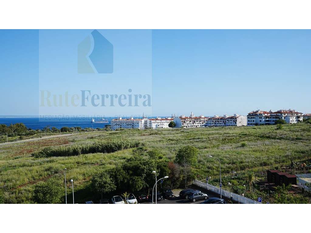 Extraordinário apartamento com vista para o Rio Tejo!-5