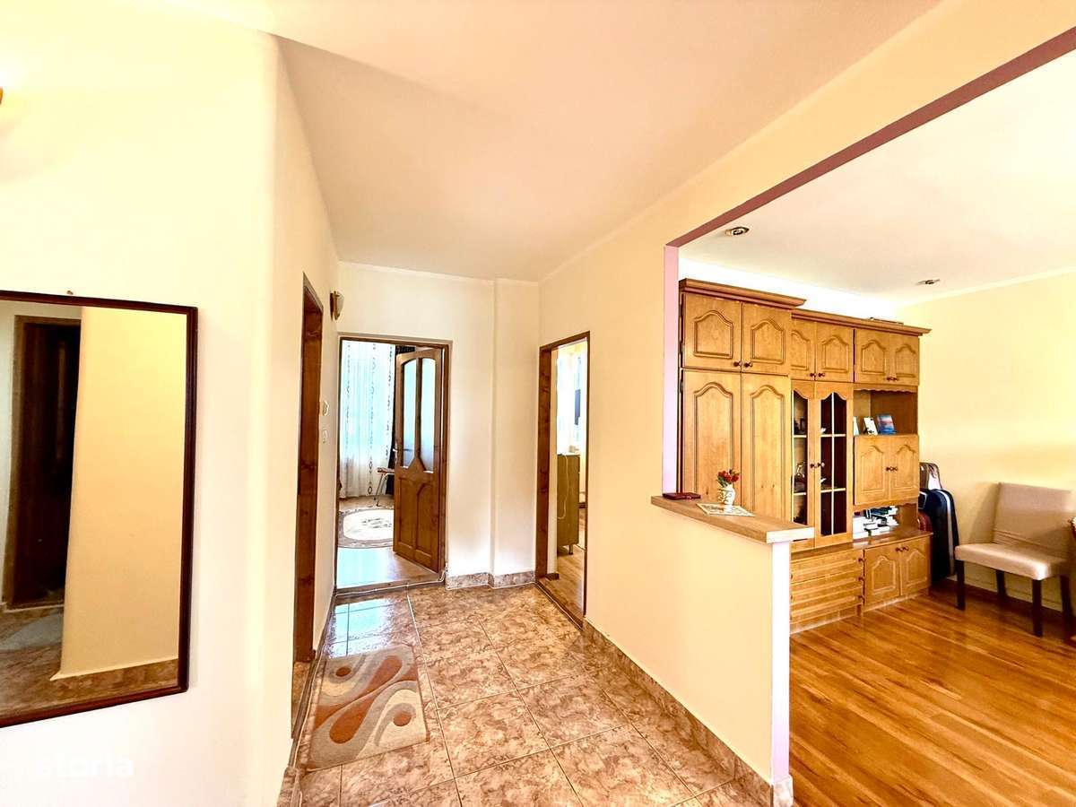 Apartament 4 camere, 2 bai , 2 balcoane ,  finisat, mobilat-Visinilor - Imagine principală: 4/15