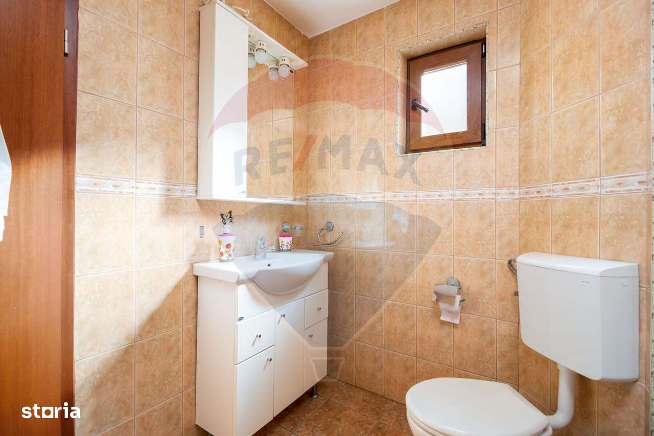 De Vânzare  Pensiunea Laura – 3 Margarete, Sânmartin, Băile Felix - Imagine principală: 5/20