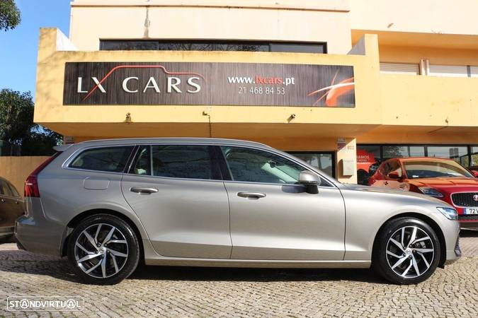 Volvo V60 2.0 T8 AWD TE Momentum Plus - 3