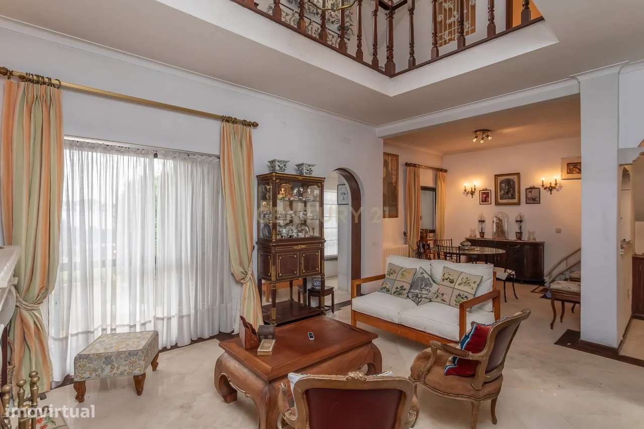 Moradia Isolada T4 Cascais com Jardim e Garagem - Grande imagem: 5/41