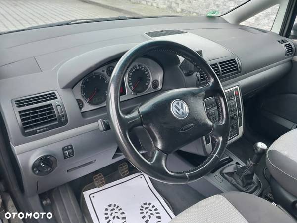 Volkswagen Sharan 1.8 5V Turbo Highline - 13