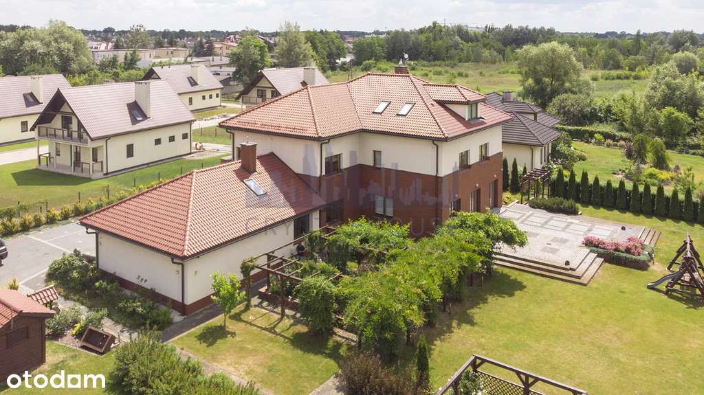 Przestronny nowoczesny dom 6 sypialni Wawer Zerzeń - Pełny obrazek: 2/20