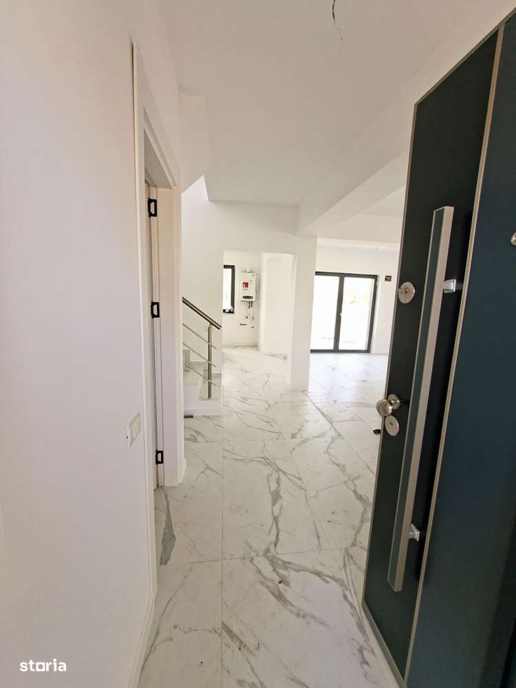 Casa/Vila Parter + 1Etaj/4 camere/Com.Berceni/Comision 0%-10