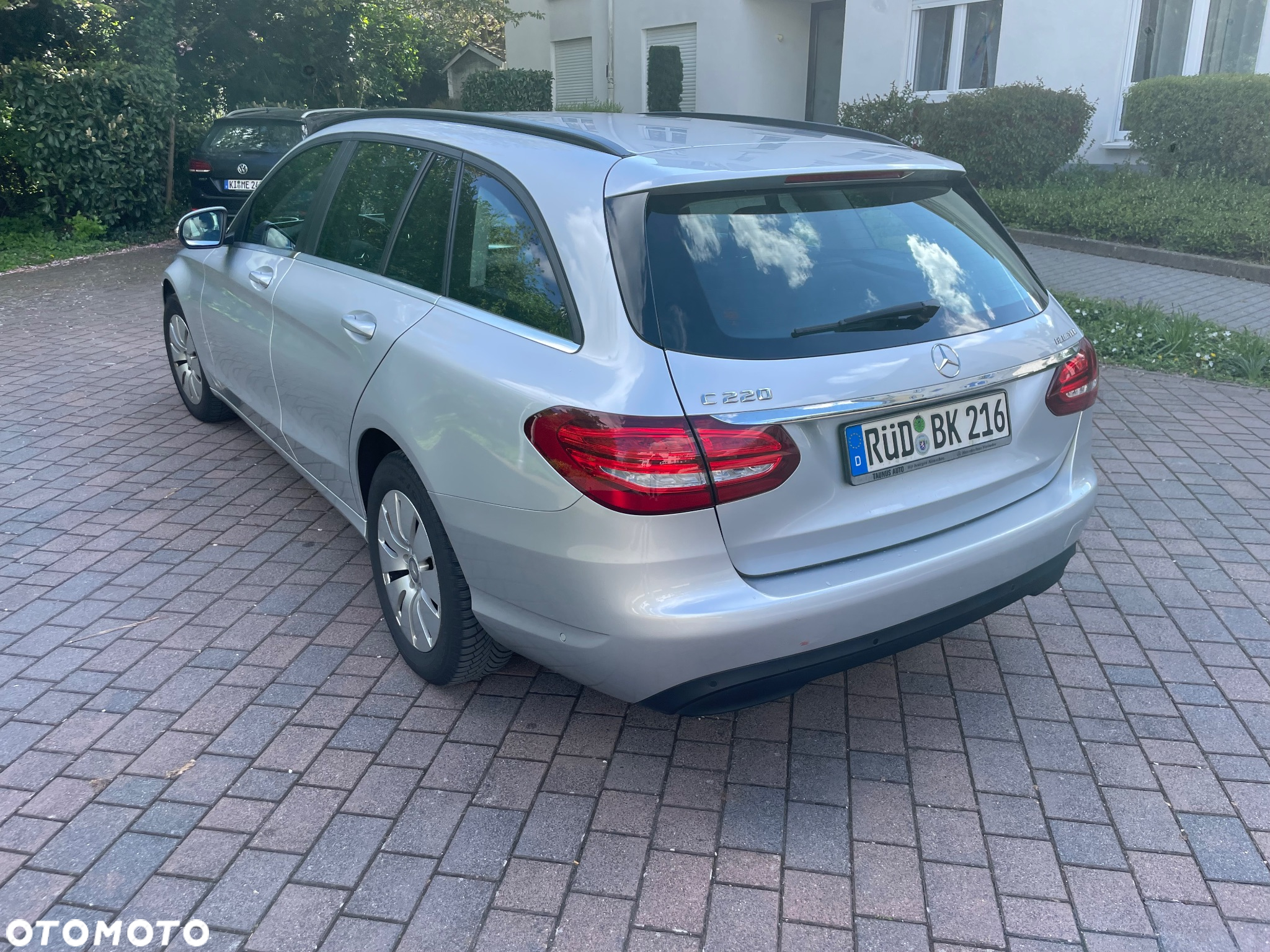 Mercedes-Benz Klasa C 220 CDI BlueEff Avantgarde - 4