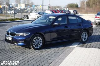 BMW Seria 3 330i xDrive Sport Line
