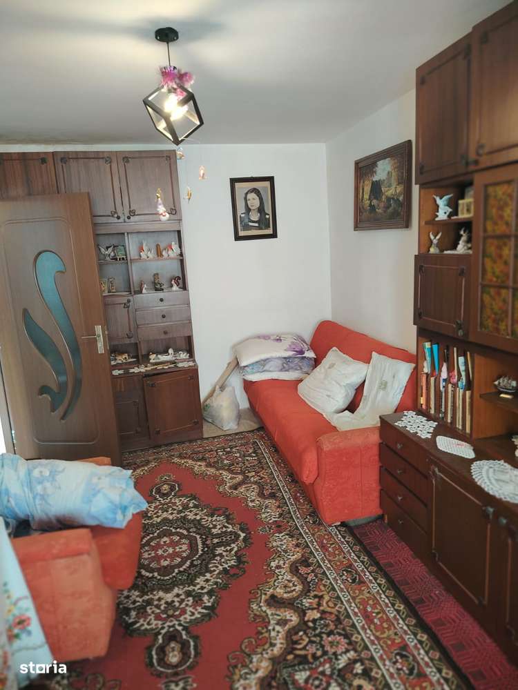 Se vinde apartament 50mp burdujeni langa scoala 51.000e  2 cam cent-2