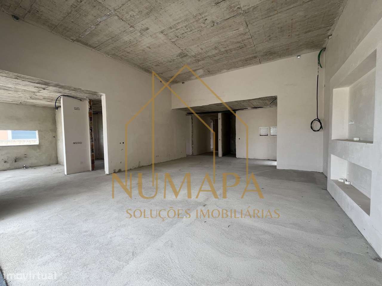 Moradia Térrea T5 Isolada com Piscina e Garagem Azeitão-3