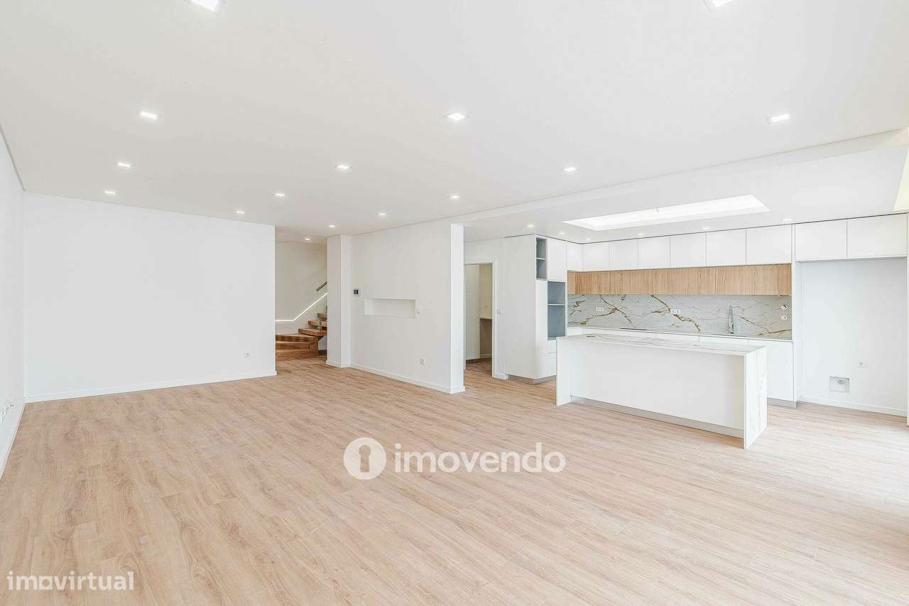 Moradia T4 moderna, com piscina de água salgada e garagem, no Montijo - Grande imagem: 5/60