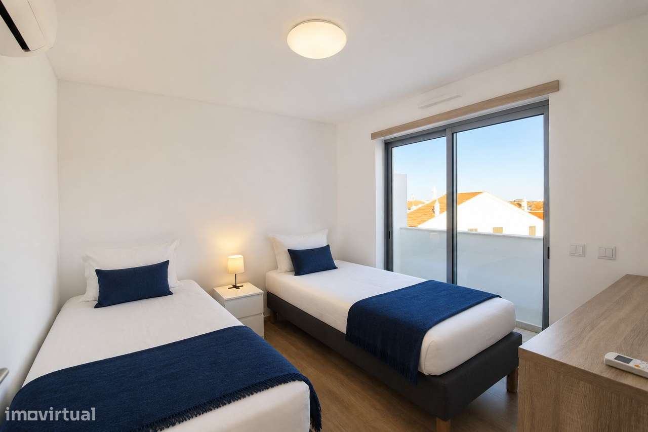 Apartamento T0+2 duplex mobilado e equipado na Manta Rota, Algarve-16
