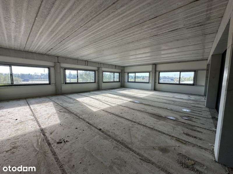 Nowoczesna hala magazynowo-produkcyjna z częścią b-11