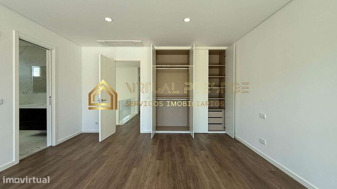 Moradia T4 Nova - 2 Suites - Piscina - Garagem - Valadares-18