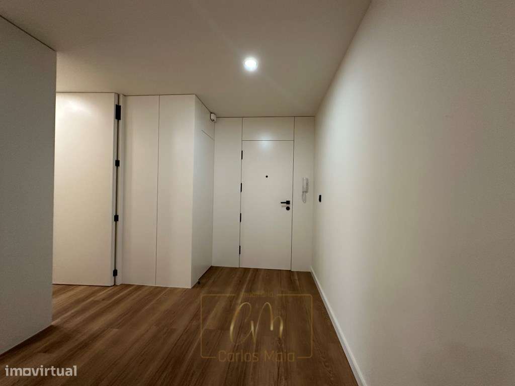 Apartamento T3 c/lugar de garagem-25