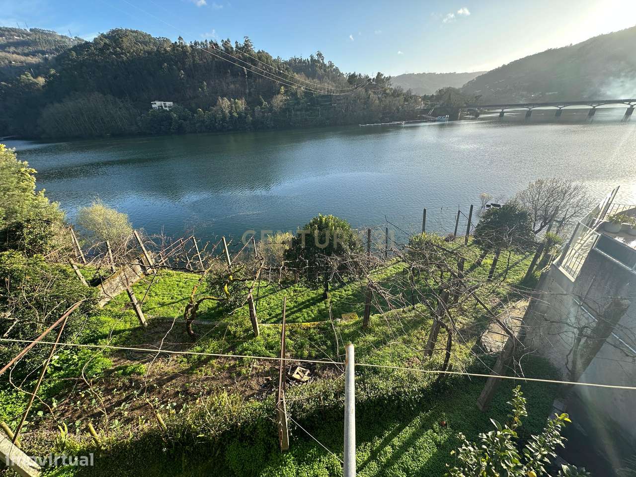 Propriedade única no geres , duas casas com acesso ao rio (No rio Cald-23