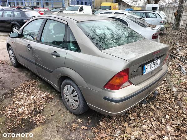 Ford Focus 1.6 Ghia - 3