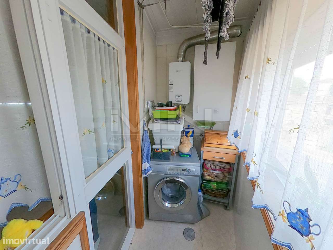 Apartamento T3 c/ Suite e garagem para dois carros-13