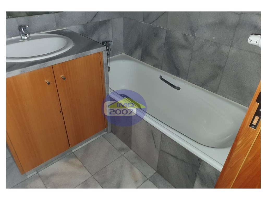Apartamento T1 em Oliveira do Douro-7