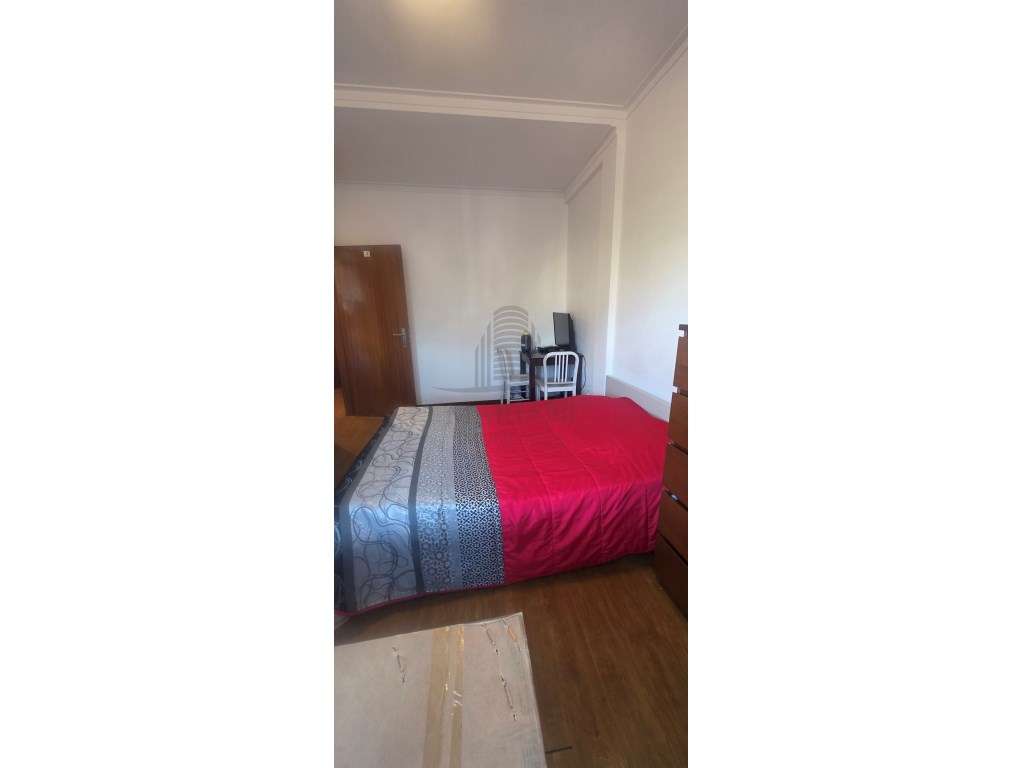 **Apartamento T2 a 500 metros do Metro**-15