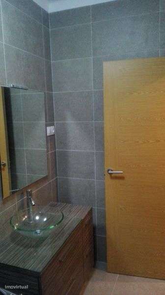 Alugar  T1 Remodelado  em Bom Dias - Grande imagem: 4/12