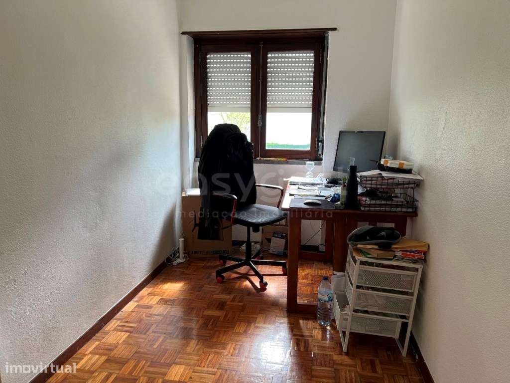 Moradia Isolada T3+1 com amplo espaço Exterior e Garagem - Grande imagem: 3/32