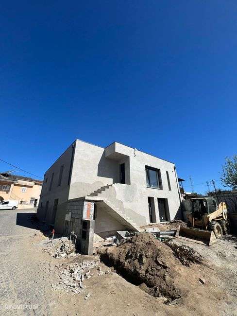 APARTAMENTO T1 NOVO EM AMARES-8