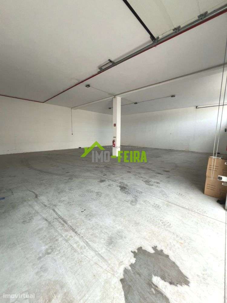 Pavilhão industrial , Fiães-47