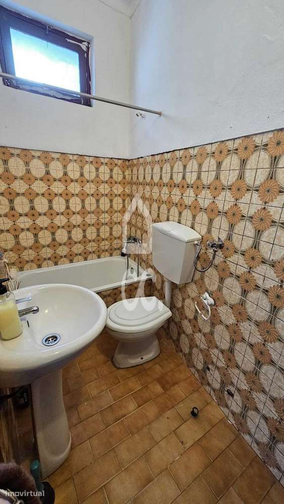 Casa térrea com terraço e aproveitamento de sótão.-14