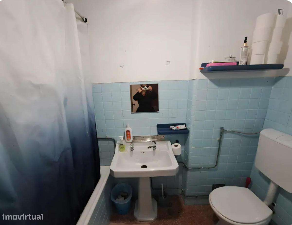 Quarto - localizado em Campolide Lisbon - Grande imagem: 5/9