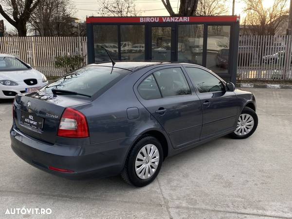 Skoda Octavia 1.6 TDI Ambiente - 3