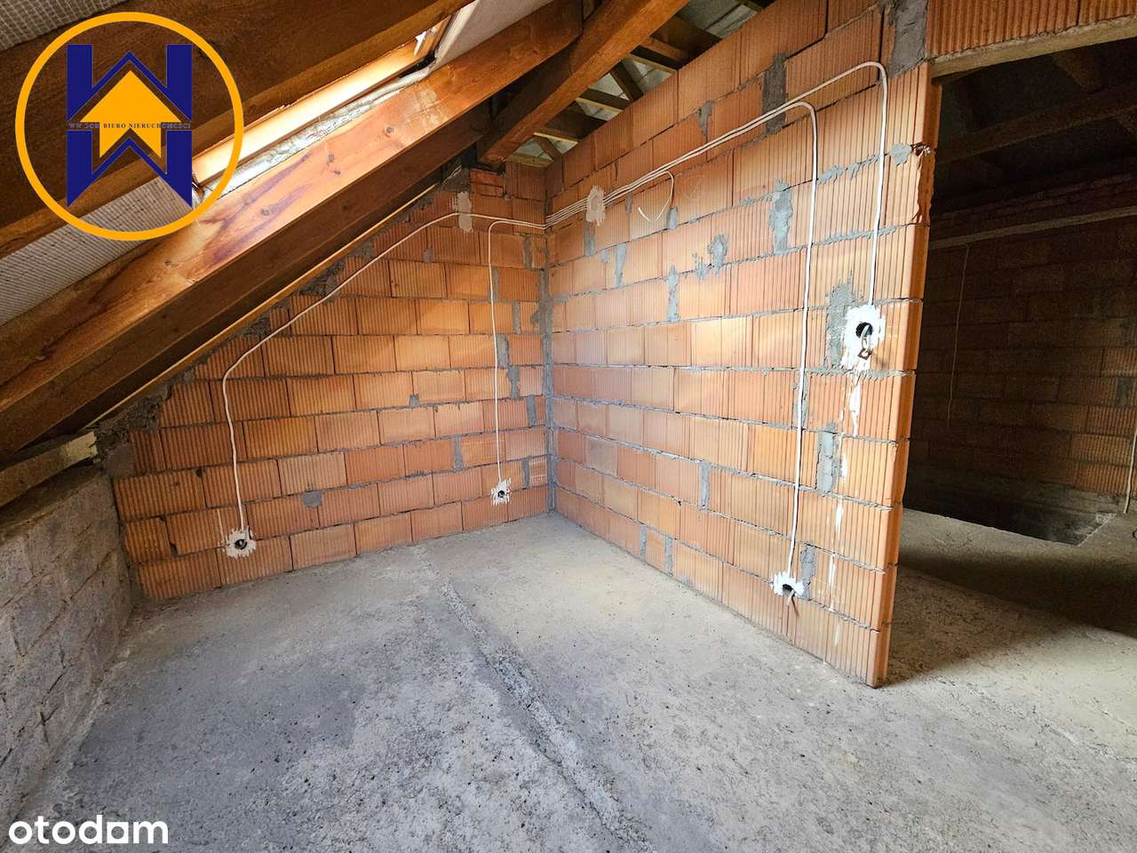TYLKO U NAS: Dom wolnostojący, 260m2, cicha i spokojna okolica-16