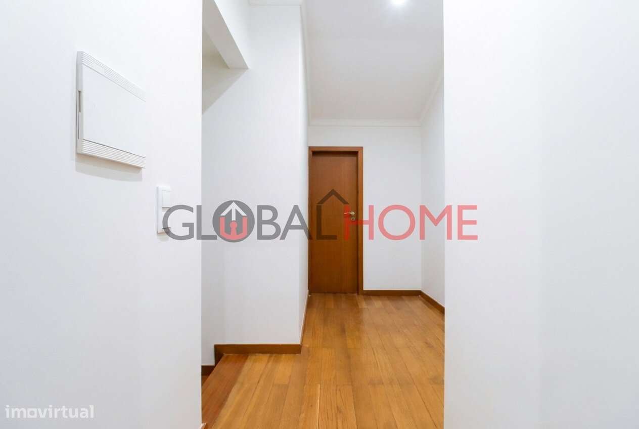 Duplex T2+1 com vista mar em Canidelo-53