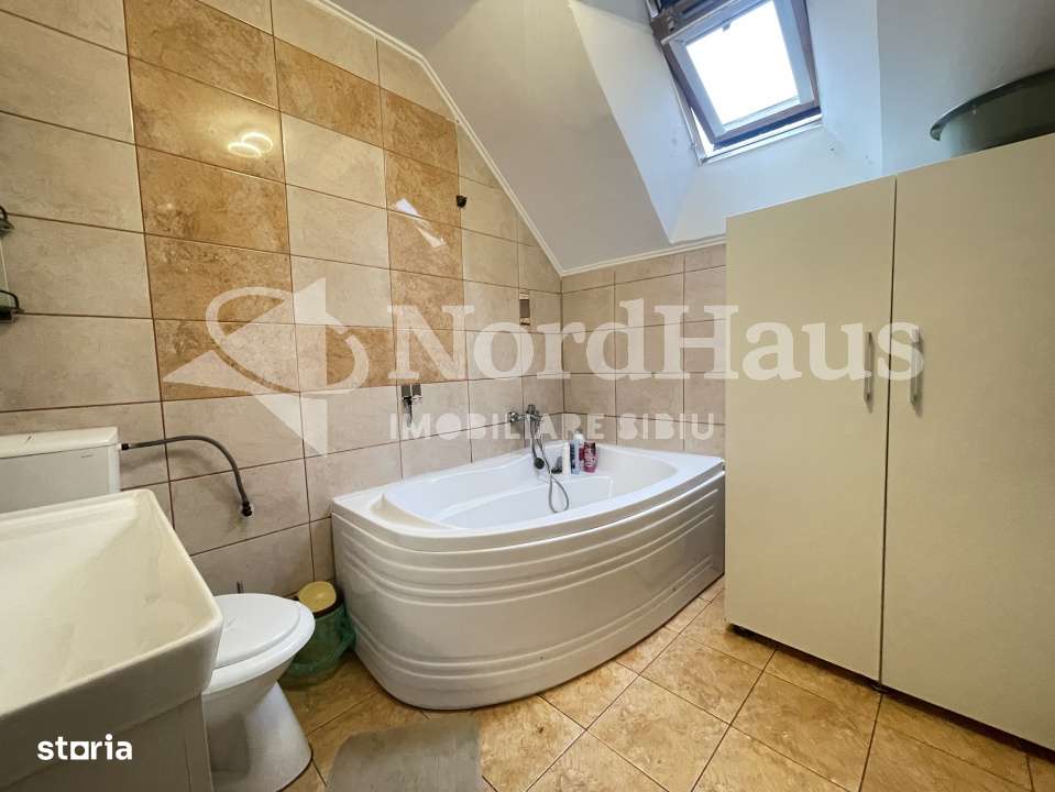 DE VANZARE APARTAMENT TIP MANSARDA | UTILAT | MOBILAT | VASILE AARON-7