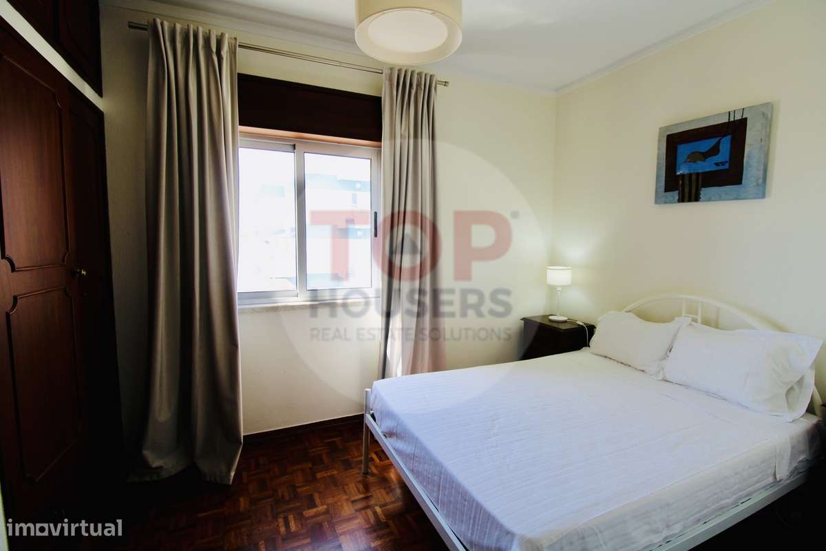 Viva o privilégio de estar na 1ª linha de Mar em Quarteira!-14