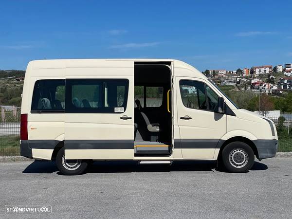 VW Crafter 2.5 TDi Mini-Bus 9L c/ Rampa - 14