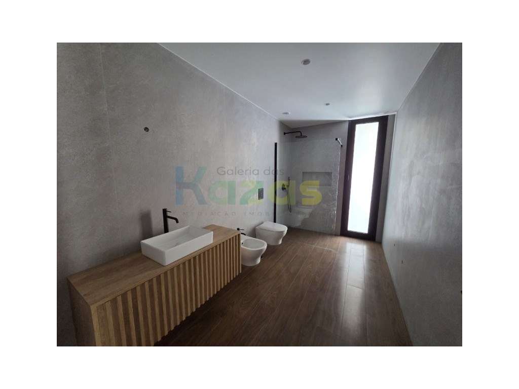 Moradia Individual, Térrea T3+1, em fase final de Construção.-12