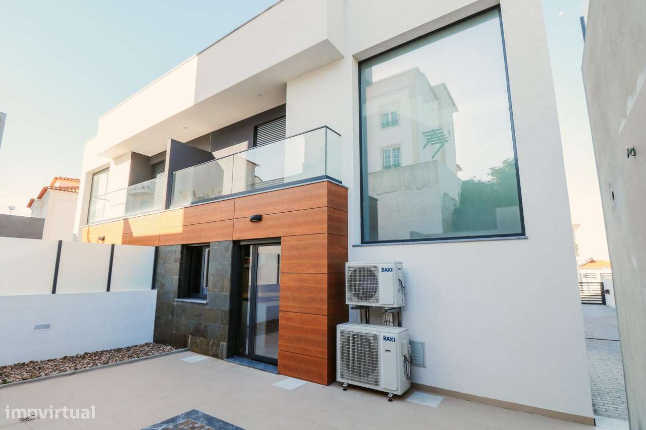 Fantástica Moradia Contemporânea em Zona Tranquila - Grande imagem: 4/36