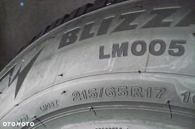 BRIDGESTONE Blizzak LM005 215/65R17 7,5mm 2021 - 2