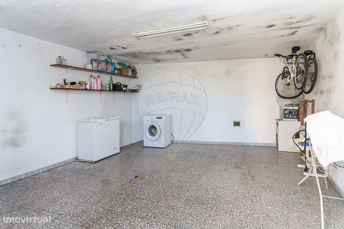 Moradia T4 para venda-24