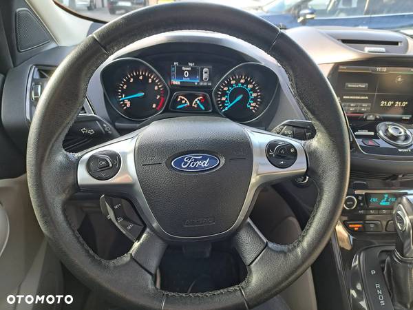 Ford Escape 2.0 EcoBoost AWD Titanium - 26