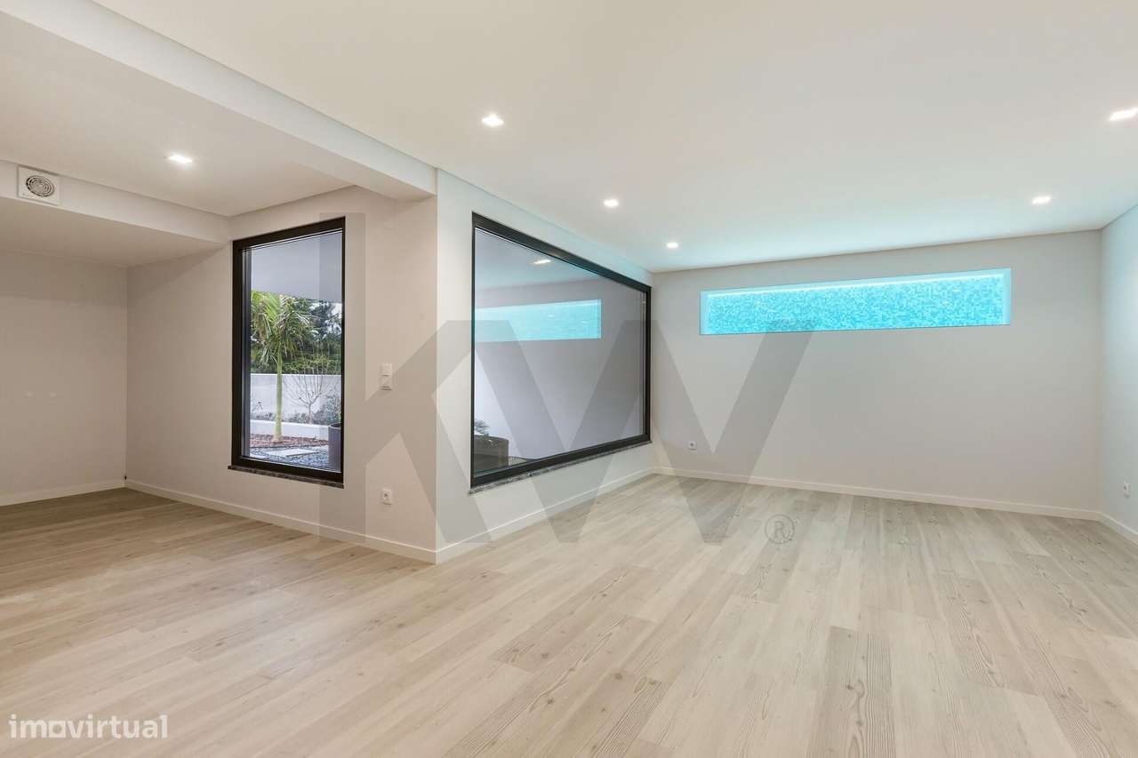 Moradia de arquitetura contemporânea em Cascais com 5 suites para vend-43