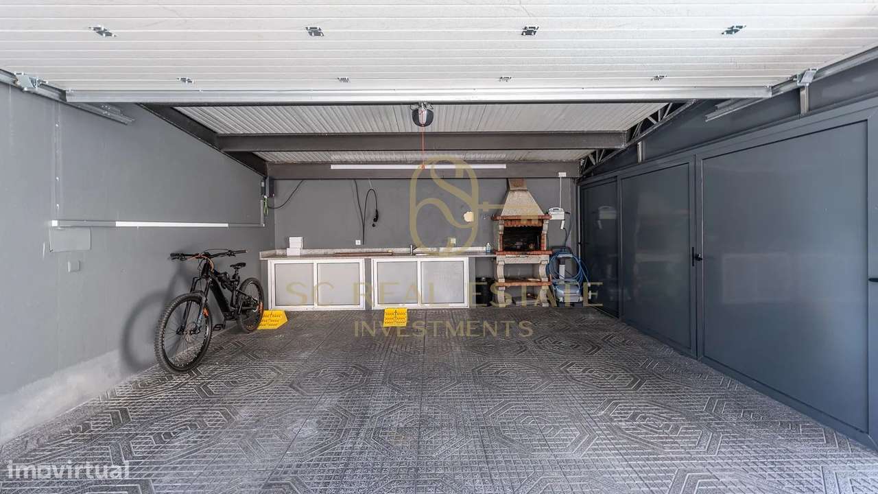 Moradia T4 com Piscina, 3 frentes, 300 mts Praia, São Félix Marinha-36