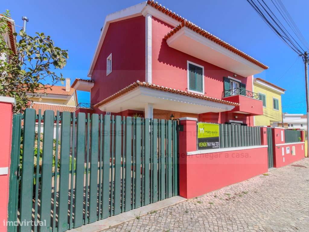 Moradia T4+1 | Casal Novo - Famões / Caneças-43