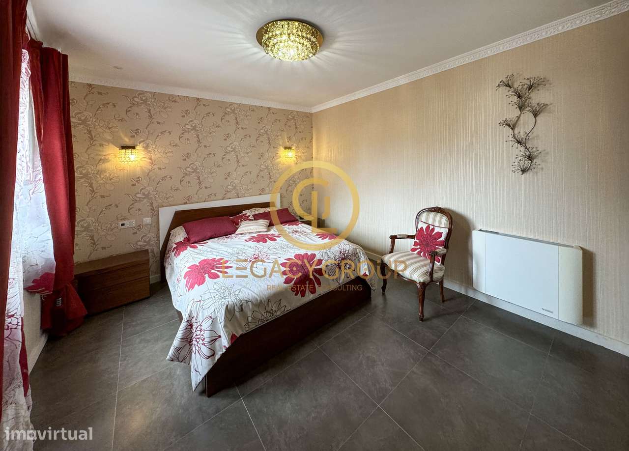 Maravilhosa Moradia em Banda T3+1 condomínio privado - Piscina - Grande imagem: 4/46