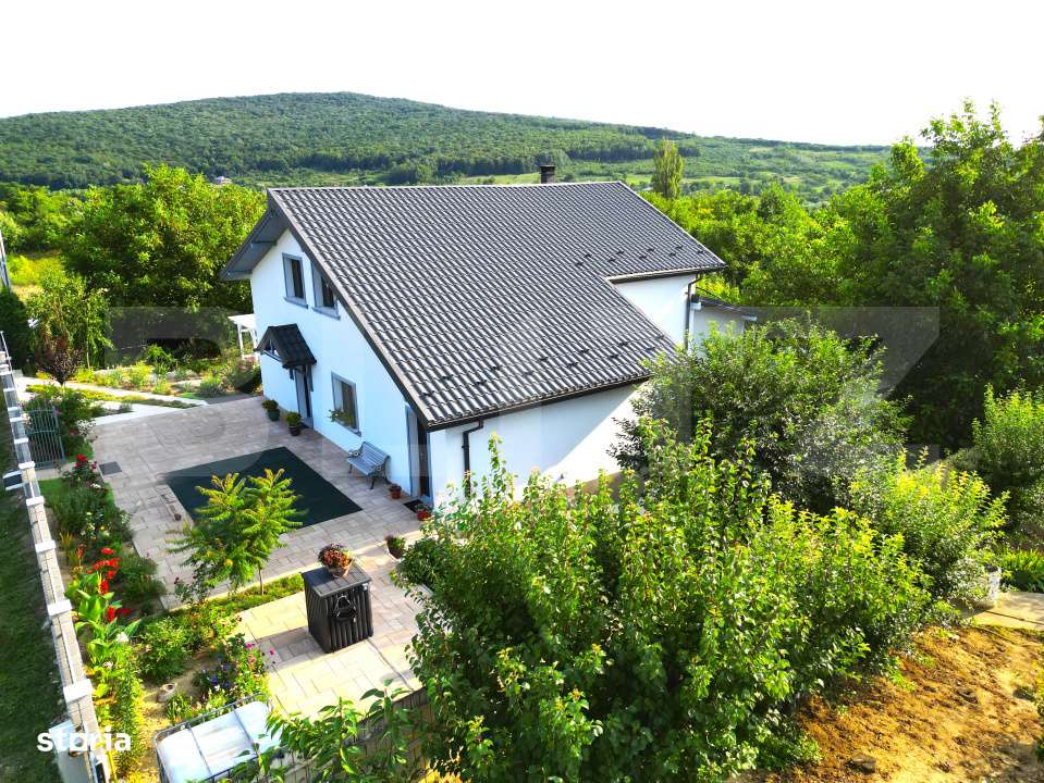 Casa 5 camere in Barnova, 150 mp utili si 1000 mp teren - Imagine principală: 1/19