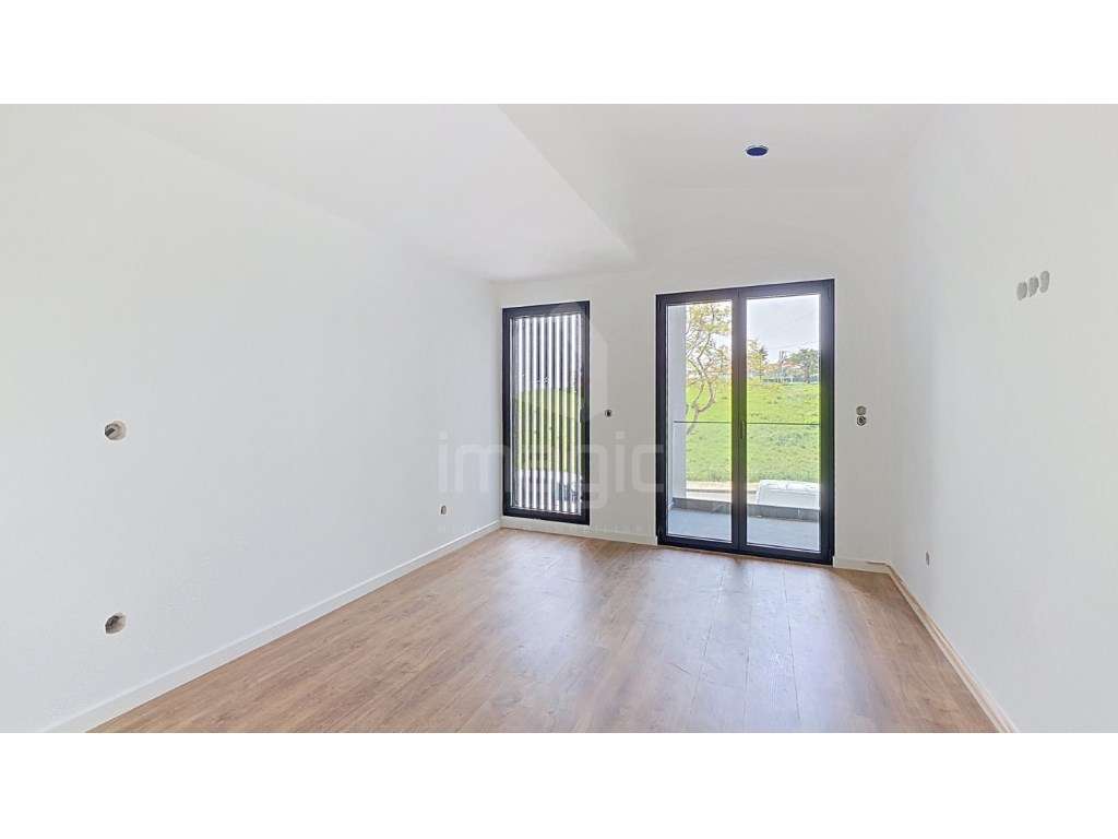 Moradia T3+1 Ericeira com piscina e jardim-26