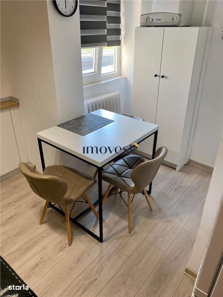 De inchiriat: Apartament cu 2 camere in zona centrala - Imagine principală: 5/9