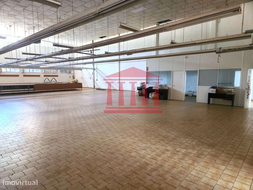 PAVILHÃO INDUSTRIAL- V. F. S. PEDRO - Grande imagem: 2/11