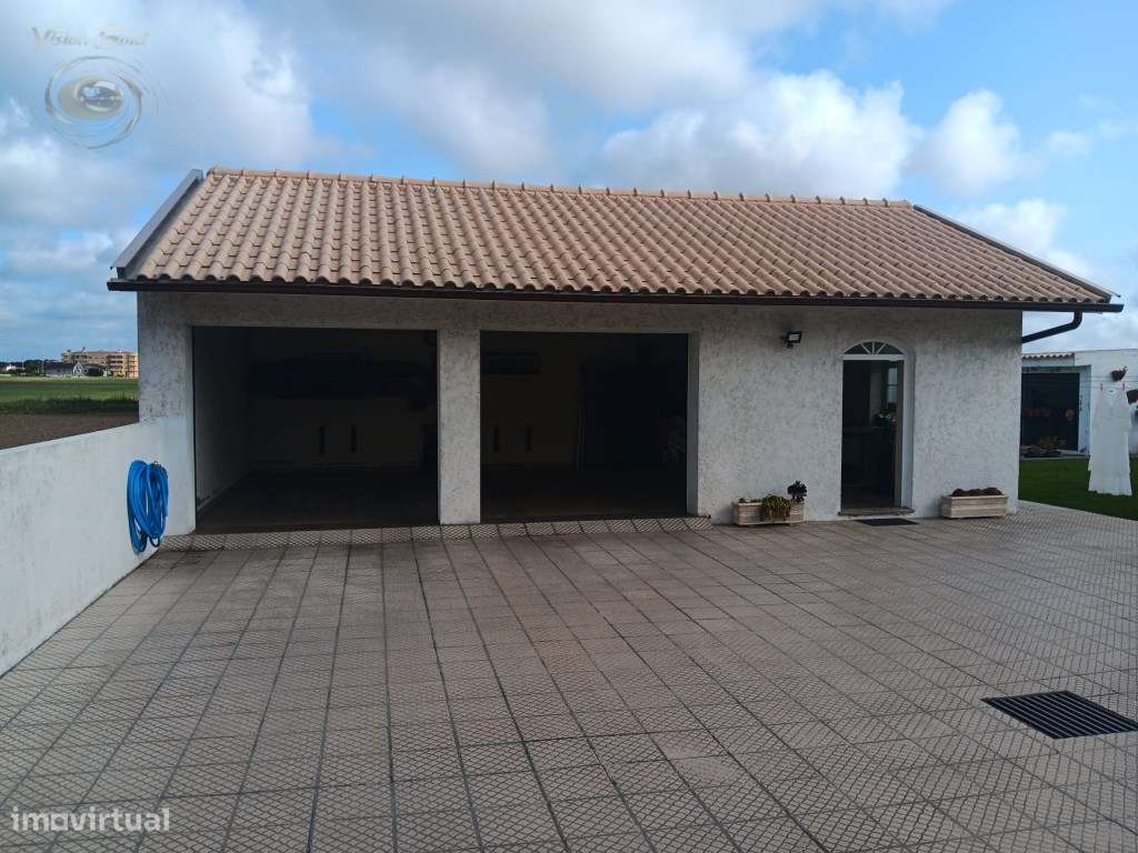 Moradia T3+1 com recheio.-52