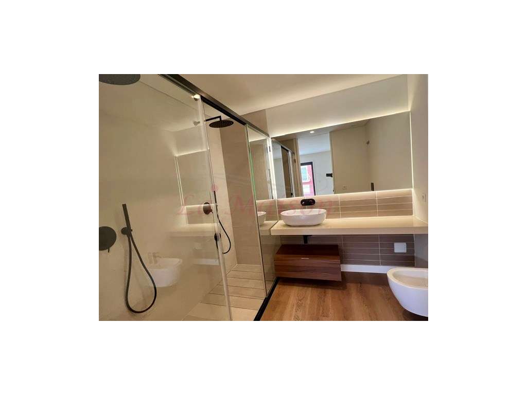 3 Apartamentos T2+1-20