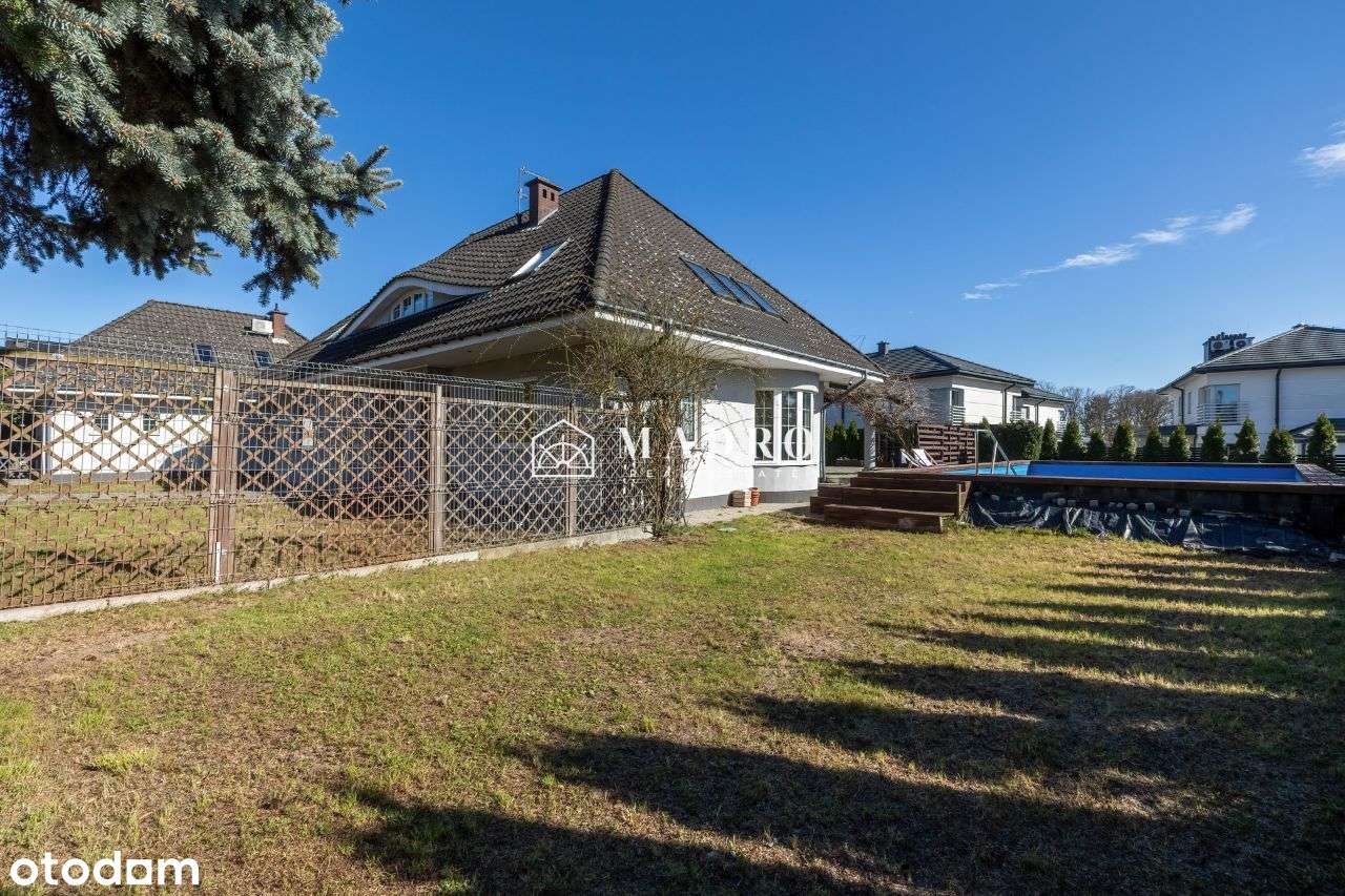 Warszewo | Duży dom z basenem na pięknej działce-6